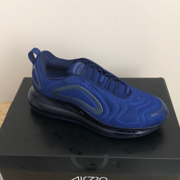 ‼️SOLD‼️💙💙NIKE AIR MAX 720 SNEAKERS💙💙 - Picture 2 of 7